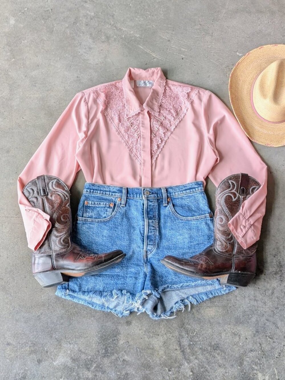 Vintage Coastal Cowgirl Pastel Pink Lace Beaded Collar Button Front Blouse
